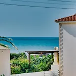 Villa Scarlett